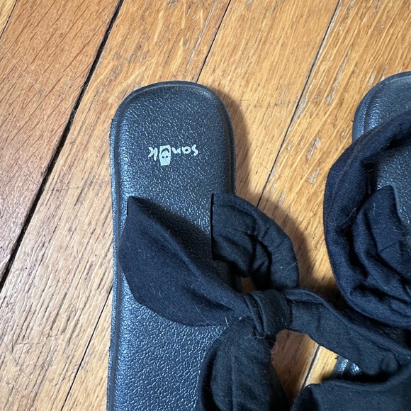 Sanuk yoga flip flops - Picture 2 of 4